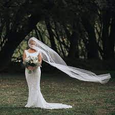 Fly Away Veil Veil Love Weddingdress Weddingveil Destinationweddings Wedding Poses Wedding Dresses Bride