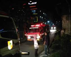 Jalan mahkamah terletak di kecamatan medan kota, yang terbentak dari kelurahan masjid hingga kelurahan pasar baru. Sembilan Unit Rumah Di Kampung Dalam Terbakar Haluan Riau