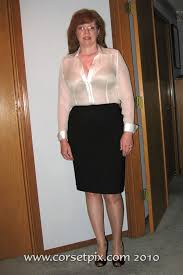 Chubby amateur covered with cream. Mature Old Chubby Amateur Milf Mercedes With Pierced Nipples Wearing Wedding Ring In Car Playing With Buttplug Image Gallery 16181