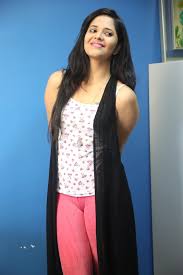 Beauty Galore HD : Anusaya Bharadwaj Shocking Camel-toe Appearance In Tight  Pink Trouser