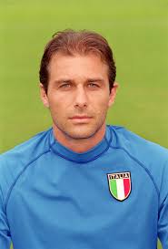 Uno che canta :conte ha il tupè, legge? Antonio Conte I Capelli Piu Discussi Del Calcio Estetica It