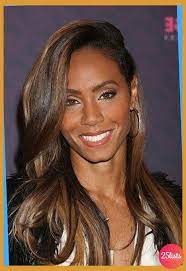 List The Best Hair Color For Dark Skin Tones According To Beyonce S Stylist Photos Hair Color For Dark Skin Cool Hairstyles Hair Color For Dark Skin Tone