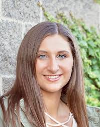 Emma Fentress's Instagram, Twitter & Facebook