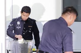 Pilihan raya ini diadakan berikutan mahkamah pilihan raya mengisytiharkan bahawa keputusan pilihan raya bagi kerusi parlimen p.078 cameron highlands yang diadakan pada 9 mei 2018 adalah terbatal.1. Pengundian Awal Prk Cameron Highlands Babitkan 247 Pengundi Bermula