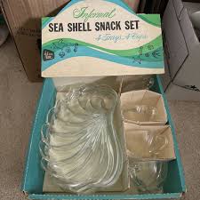 Hazel Ware Sea Shell Snack Set
