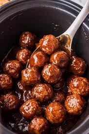 The addition of the bourbon whiskey made these meatballs smell divine. Crockpot Bourbon Bbq Meatballs The Chunky Chef