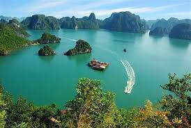 The highly trusted collection of best halong bay cruises that is frequently updated by our halong cruise experts depending much on the cruises' conditions: Vá»‹nh Háº¡ Long Die Halong Bucht
