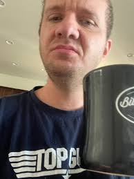 Is anyone else chanting 'I do this for Europe'?