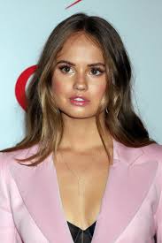 Debby Ryan's Hairstyles & Hair Colors