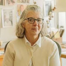 Ann Magee's Instagram, Twitter & Facebook