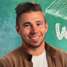 Tyler Comeau (@comeaut13)