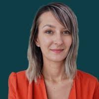 Amanda Savini's Instagram, Twitter & Facebook