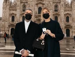 Ma c'era proprio bisogno di mostrare tutta questa ricchezza ?!? Berlusconi Chiama Fedez E Chiara Ferragni E Si Complimenta Style24