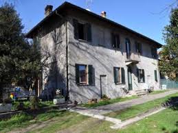E' in grado di offrire servizi e consulenze riguardanti le problematiche legate al mercato immobiliare, consapevole che la miglior pubblicità è data dall'aver pienamente soddisfatto il cliente. Lake Maggiore Property Prestige Property Group