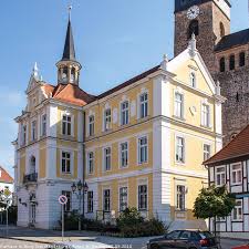 Das objekt befindet sich in zentraler citylage der landeshauptstadt magdeburg im stadtteil altstadt. Das Schone Detail Turm Und Uhr Burg Bei Magdeburg