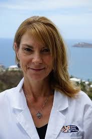 Lisa Meisner's Instagram, Twitter & Facebook