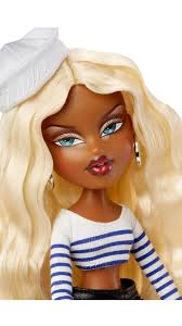 💙Happy Black History Month Juwels! .💕 Wintertime Wonderland Sasha was one  of the first Sasha's I own. Wasn't allowed to play with the girl Bratz much  and this one was forever on