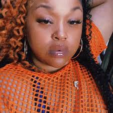 Are there affordable photographers in D.C. for senior pictures?