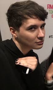 Bipper Pines (@snakesnbadgers)