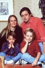 Quinn culkin loves travel, adventure, variety and meeting. Slika Celebrities Managed By Mums And Dads Celebrity Features Glamour Macaulay Culkin Culkin Family Kieran Culkin