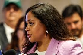 Editorial: Ald. Ramirez should have been told about migrant camp