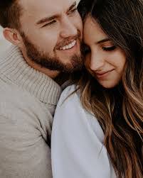 Nicole Henshaw's Instagram, Twitter & Facebook