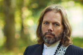 Gene robinson's disintegration is the first popular salvo in the age of obama regarding the delicate issues of class division, generation gap, and elite obsession in black america. The Black Crowes Rich Robinson Honored With New Gretsch Signature Guitar Blabbermouth Net