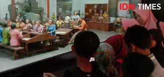 Dengan keberadaan museum kretek, generasi muda diharapkan. Satu Satunya Di Indonesia Belajar Sejarah Rokok Di Museum Kretek Kudus