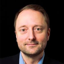 Time flies! Back when I joined Amazon 5 years ago, little I knew this would  have been my longest job ever. (In case you don't already know, our badge  changes with tenure