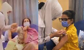 Pakistan minister faces heat after family members' home vaccination video  goes viral - GulfToday
