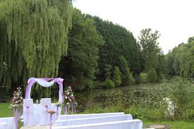 Freitrauung Am See Durchgefuhrt Von Www Festsaal Forchheim De Dekoration See