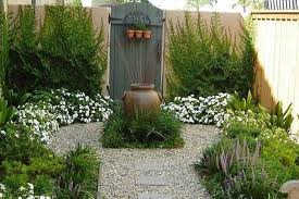 Small French Garden Style The Perfect Garden Style Different Garden Design Styles Different Garde Front House Landscaping Mediterranean Garden French Garden