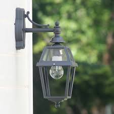 Kleine Aussenleuchte Aus Der Toskana Von Terraluce Bild 3 Kleine Aussenleuchte 26 T211 Aus Der Toskana Anthrazit Klares Gla Mit Bildern Aussenlampe Wandbeleuchtung Aussen