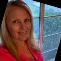 Sara Seger's Instagram, Twitter & Facebook