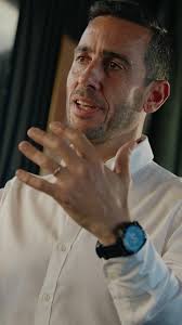 Artistic director Carlo Schembri together with the team from &bold.studio,  brought the story of Le GV to life through design. All was inspired by a  conversation about the Orient Express. From the