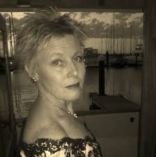 It was important to have some music that lifts the horse, and of course I  had to ride into the song Jolene!" 🎤 Tobias Thorning Jørgensen and the  outstanding grey mare Jolene