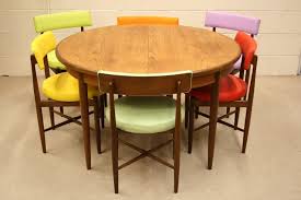 60s And 70s Furniture 60s 70s Teak Dining Chairs Table Tons Of Retro Furniture Here Retro Home Decor Retro Table And Chairs 70s Furniture