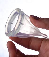 Its purpose is to collect menstrual fluid (blood from uterine lining). Copa Menstrual Eva Luna Ecoyo Uruguay
