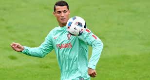 Encore plus beau que son but contre l'allemagne mais moins beau que son but en pf de cdm. Euro 2016 Hongrie Portugal Ronaldo Attendu Au Tournant Le Quotidien