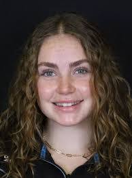 Elizabeth Martinson's Instagram, Twitter & Facebook