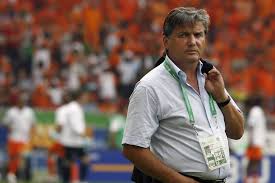 Moacir franco 2001 • álbum o amor torna tudo novo. Morre Tecnico Da Franca Que Eliminou Brasil Na Copa De 86 24 04 2018 Esporte Folha