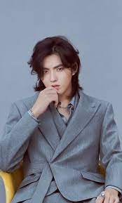 The shampoo seems to be the same and it didn't take long to correct a dry itch scalp i seem to get in winter months because i wear hats so often because of the cold. When A Male Star Keeps Long Hair Zhu Yilong Wang Leehom S Elegant Style Chen Kun Jing Boran S Literary Fan Daydaynews