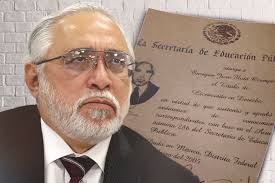 Admite Flota no ser egresado de la UAM; fue error de boletín