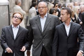His friends and roommates told tmz that, despite his history of. Gerard Louvin Et Son Mari De Nouveau Vises Par Des Plaintes Pour Des Viols Sur Mineurs Rt En Francais