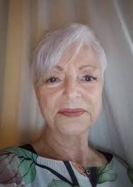 Per progetto di prossima realizzazione stiamo cercando due gemelli maschi  di età ad oggi max di 5/6 mesi, castani con occhi scuri. Le riprese si  svolgeranno a Roma. Richiesta disponibilità da ottobre