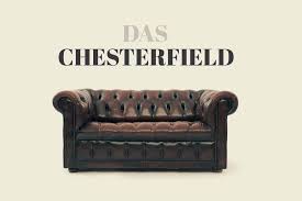 Der englische landhausstil zeichnet sich durch dunkles, edles holz in mahagoni aus. Chesterfield Sofa Infos Zum Englischen Klassiker Der Sofa Berater