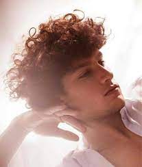 Great For The Guy With Naturally Curly Hair Uploaded With Pinterest Android App Get It Here H Men S Curly Hairstyles Curly Hair Styles Curly Hair Men