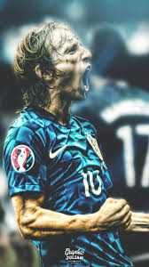 Born 9 september 1985) is a croatian professional footballer who plays as a midfielder for spanish club real madrid and captains the croatia national team. Pin On Find Your Favorite Phone Wallpapers