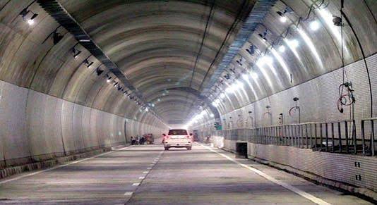 Hầm Đèo Cả Đã Được Chiếu Sáng Như Thế Nào?