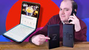 Galaxy Z Flip Unboxing And First Impressions Youtube